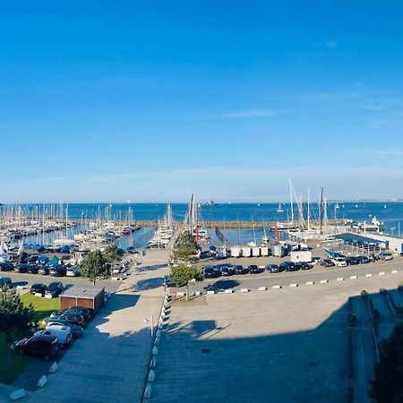 Panoramablick Und Den Strand Direkt Vor Der Tuer Apartment Kiel Exterior photo